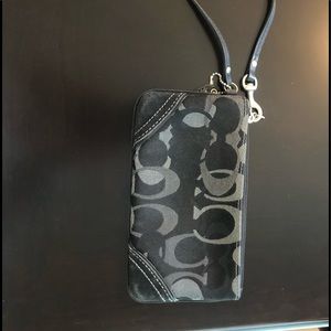 Good used condition Coach Wristlet